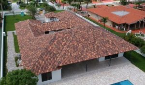 asphalt shingle roof on Florida home